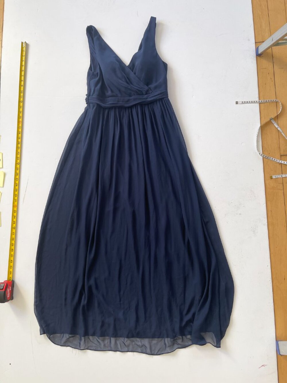 Adrianna Papell Sleeveless Chiffon Drape Back Gown Size 14